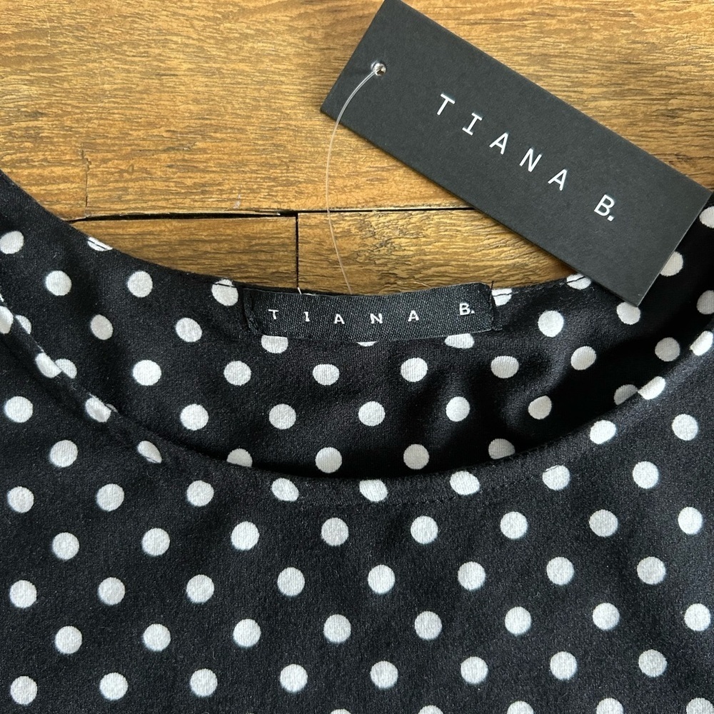 TIANA B Chic Black and White Polka Dot Shift Dress Flutter Sleeves Lightweight - Picture 7 of 7